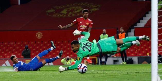1617582134079085062.jpg Premier-League-Welbeck-scores-for-Brighton-but-Manchester-United-replenish.jpg